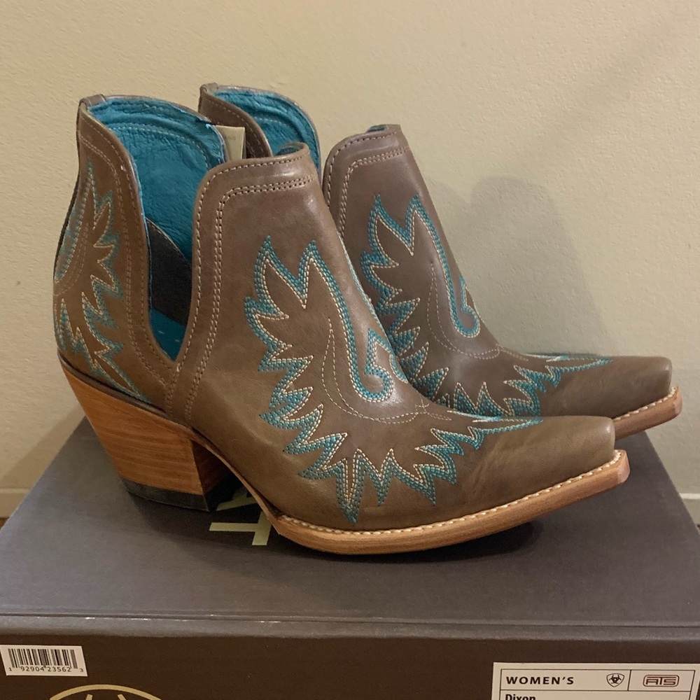 Ariat Dixon Boots- NWT and Box